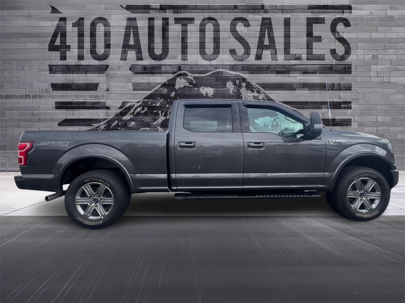 2019 Ford F-150 XLT photo 2