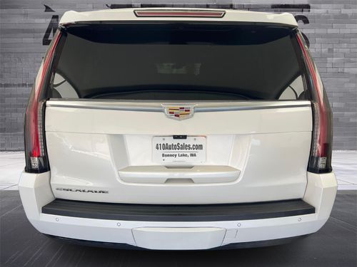 2017 CADILLAC ESCALADE ESV PREMIUM LUXURY Lower Image 2