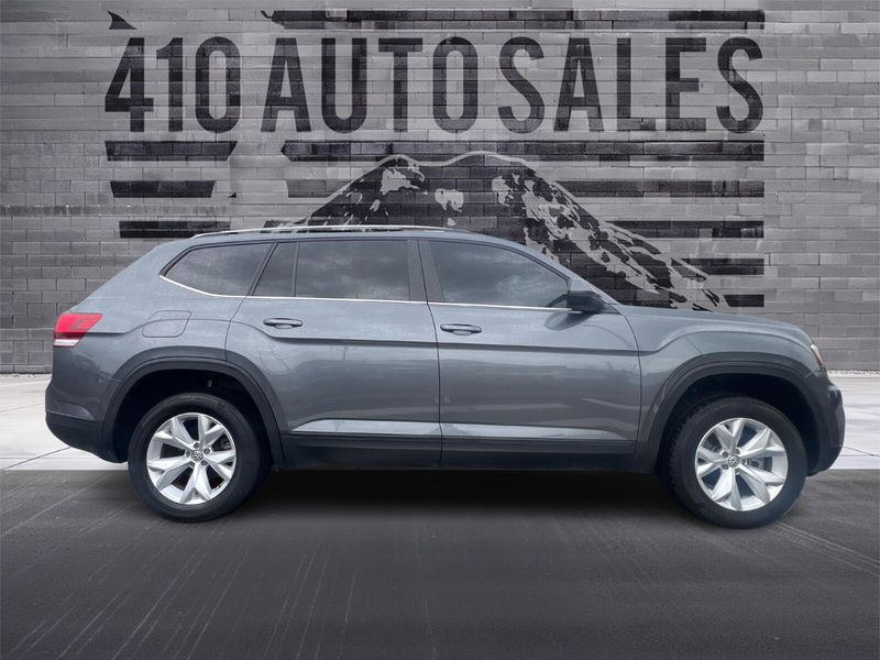 2018 Volkswagen Atlas V6 SE Technology photo 2