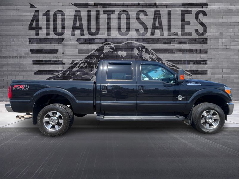 2015 Ford F-350 Lariat photo 2
