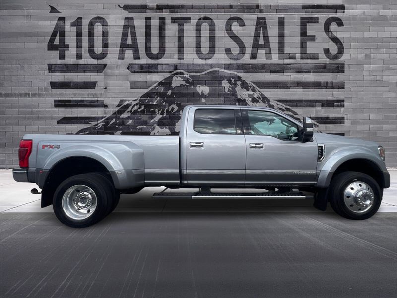 2021 Ford F-450 Lariat photo 2