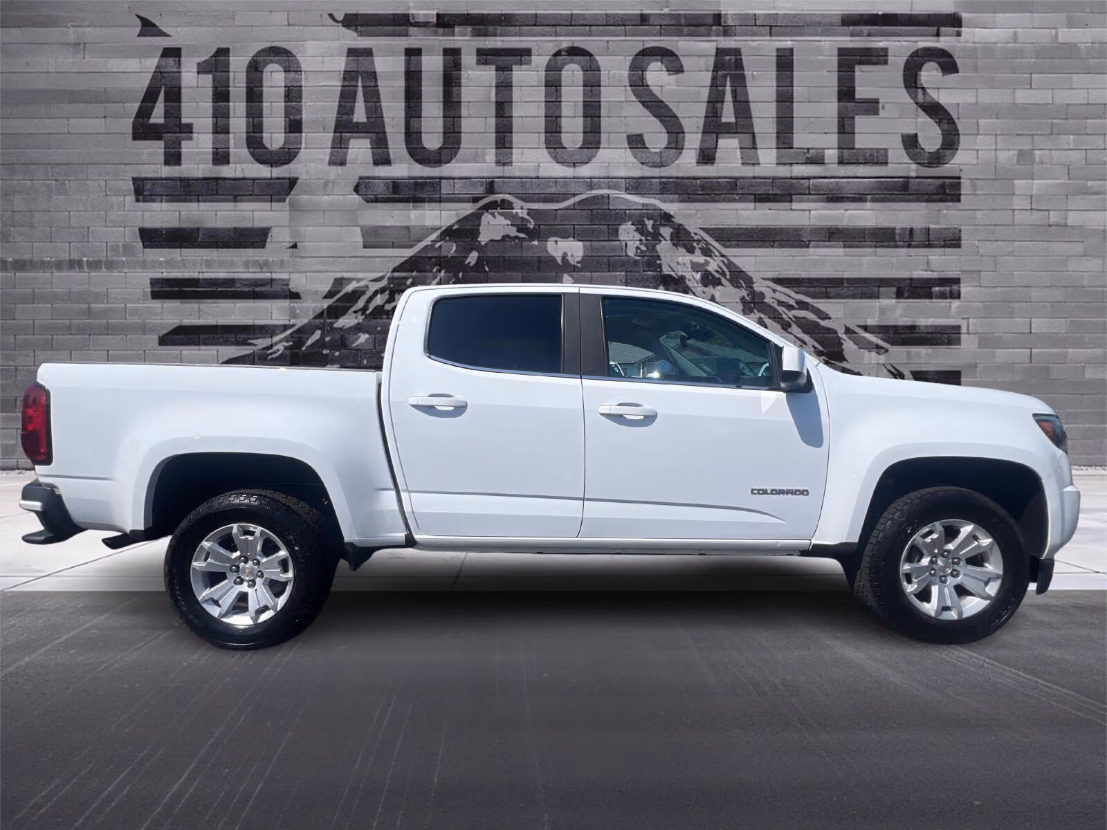 2018 CHEVY COLORADO LT Upper Image 2
