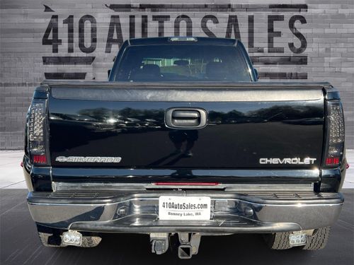 2004 CHEVY SILVERADO 3500 LT DUALLY Lower Image 2