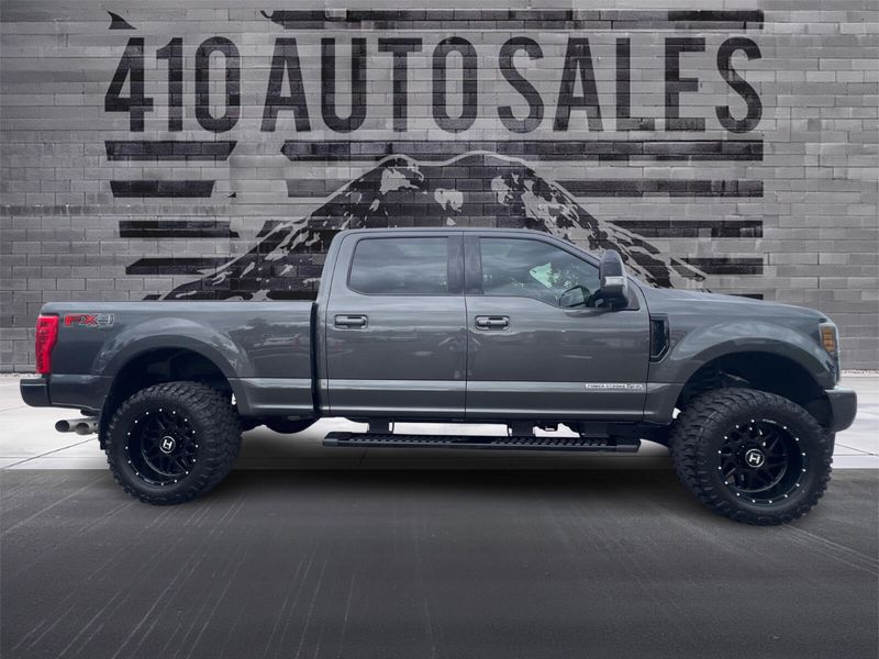 2019 FORD F-250 LARIAT FX4 Upper Image 2