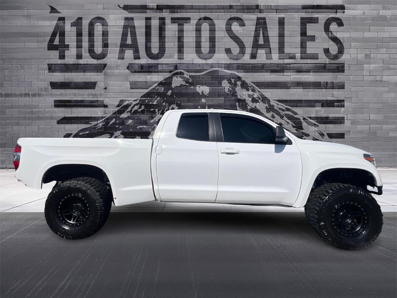 2015 Toyota Tundra SR5 Grade photo 2