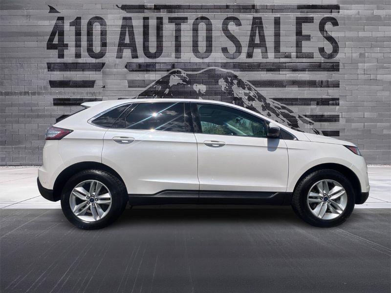 2016 Ford Edge SEL photo 2