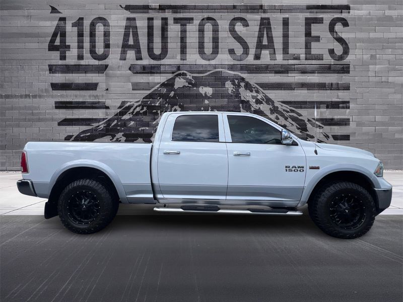 2015 Ram 1500 Laramie photo 2