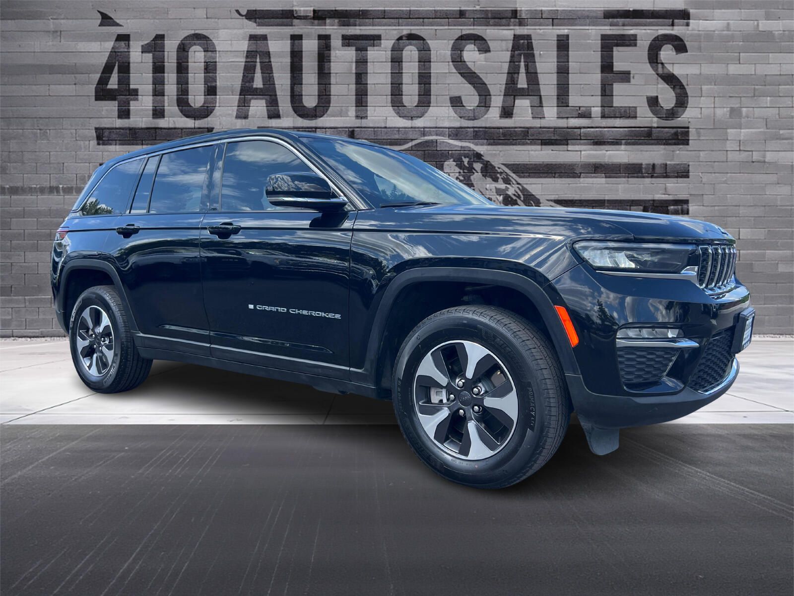 2023 Jeep Grand Cherokee 4xe's photo