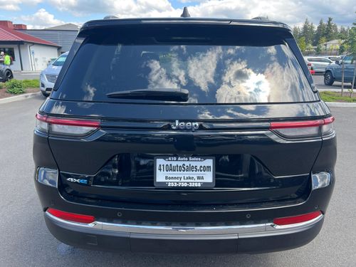 2023 JEEP GRAND CHEROKEE 4XE *HYBRID* Lower Image 2