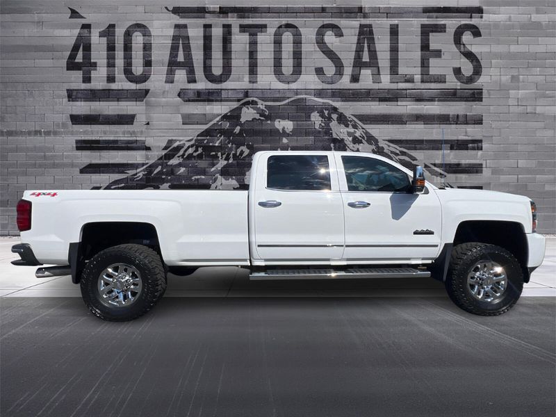 2016 Chevrolet Silverado 3500HD High Country photo 2