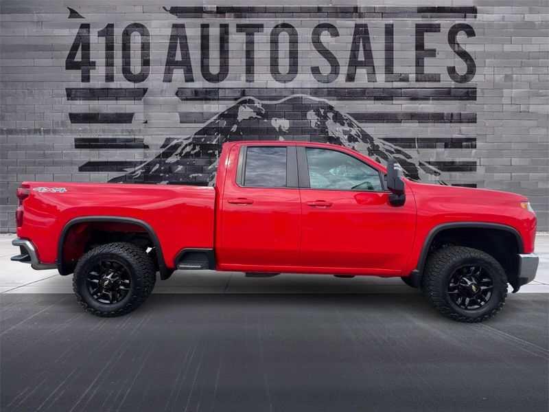 2020 Chevrolet Silverado 2500HD photo 2