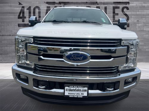 2019 FORD F-350 LARIAT FX4 *LONG BED* Lower Image 3