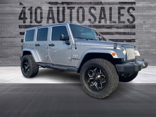 2430 - 2017 JEEP WRANGLER UNLIMITED SAHARA