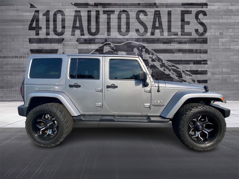 2017 JEEP WRANGLER UNLIMITED SAHARA Upper Image 2