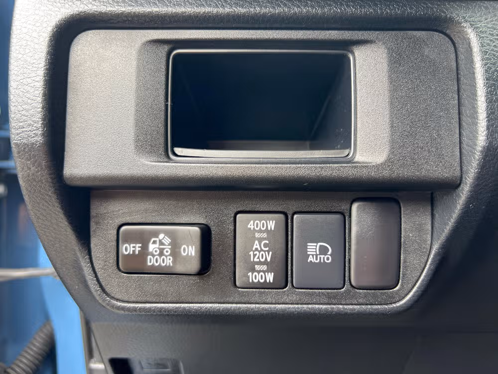2019 TOYOTA TACOMA TRD-OFFOAD Image 23