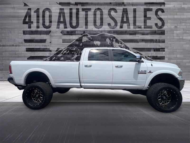 2018 RAM 2500 LARAMIE *LONG BED* Upper Image 2