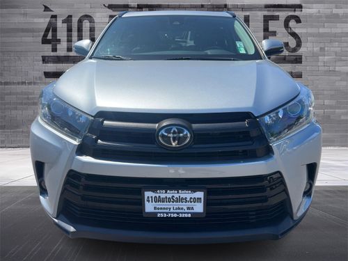 2019 TOYOTA HIGHLANDER SE Lower Image 3