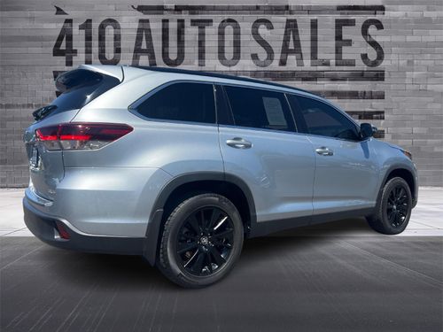 2019 TOYOTA HIGHLANDER SE Lower Image 1