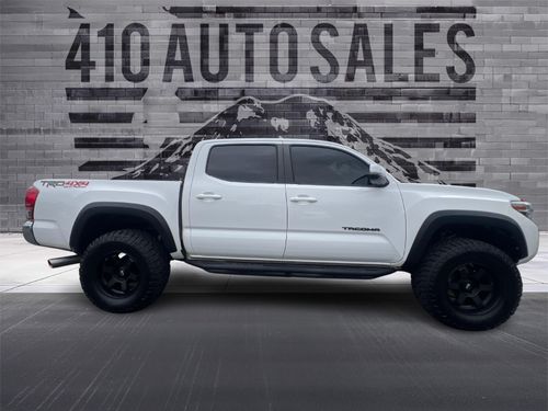 2017 TOYOTA TACOMA TRD OFF-ROAD Lower Image 1