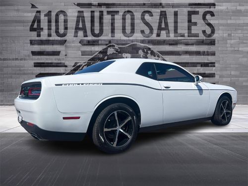 2015 DODGE CHALLENGER SXT Lower Image 3