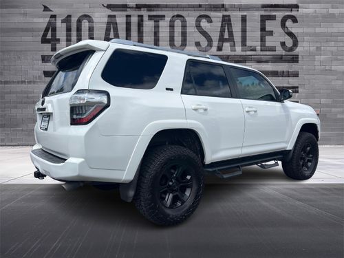 2016 Toyota 4Runner SR5 Premium Lower Image 3