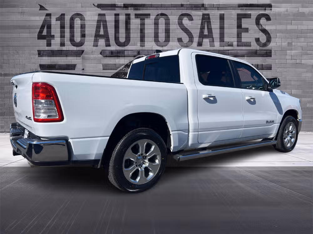 2019 RAM 1500 BIG HORN CREW CAB 4X4 Lower Image 1