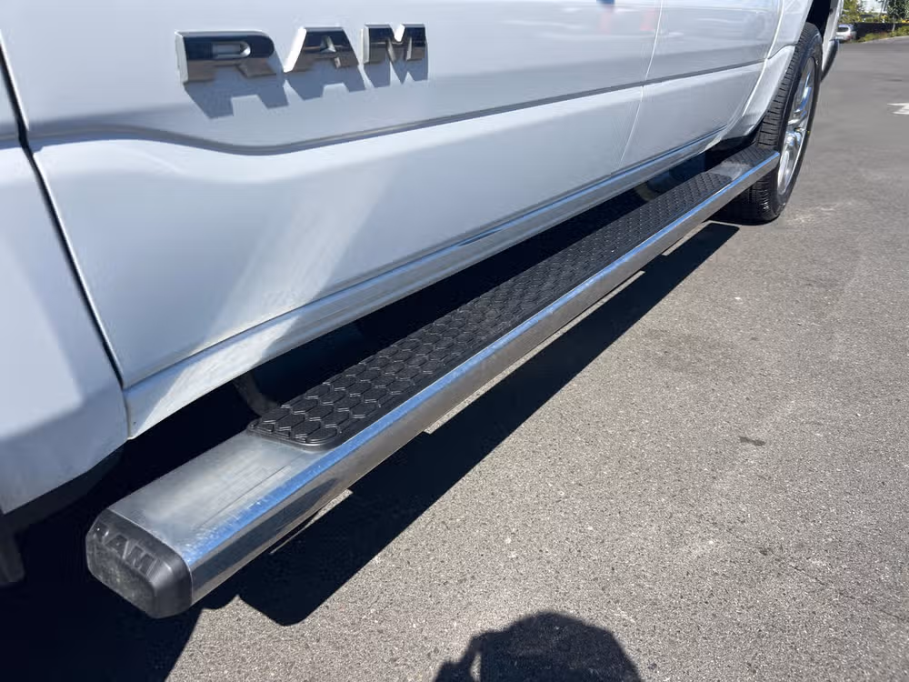 2019 RAM 1500 BIG HORN CREW CAB 4X4 Image 9