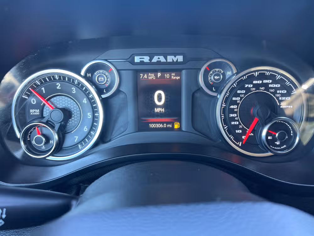 2019 RAM 1500 BIG HORN CREW CAB 4X4 Image 12