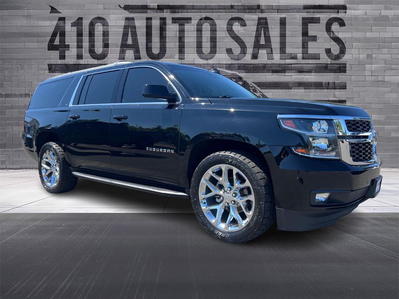 2019 CHEVY SUBURBAN LT Upper Image 1
