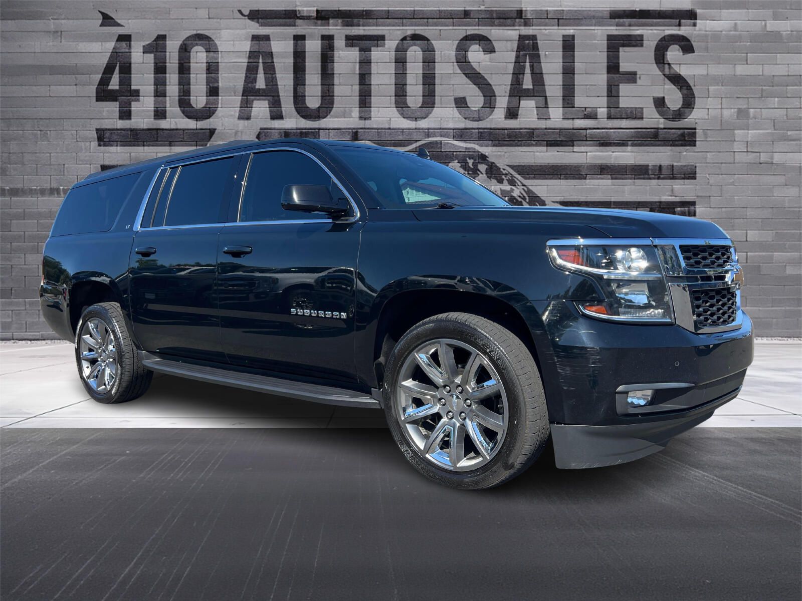 2020 Chevrolet Suburban LT's photo