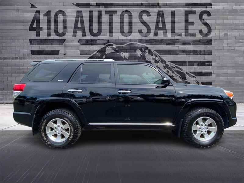 2013 Toyota 4Runner SR5 Sport photo 2