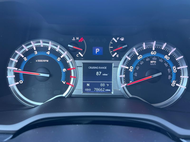 2018 TOYOTA 4RUNNER LIMITED Upper Image 2