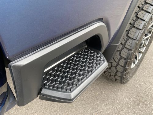 2020 CHEVY 3500 HIGH COUNTRY Lower Image 3