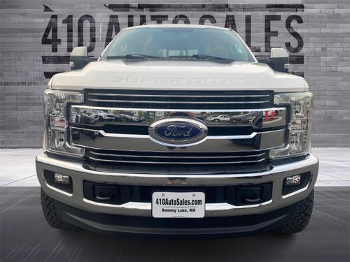 2018 Ford F-250 Super Duty Lariat Crew Cab Lower Image 3