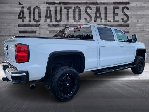 2015 CHEVY 3500 LTZ Lower Image 1