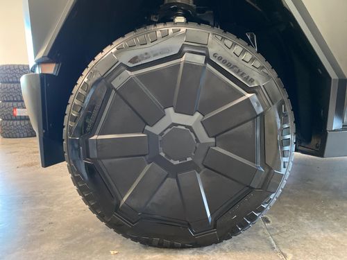 2024 TESLA CYBERTRUCK Lower Image 3