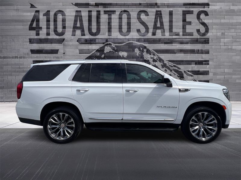 2021 GMC YUKON SLT Upper Image 2