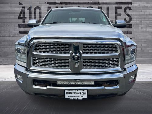 2015 RAM 2500 LARAMIE Lower Image 3