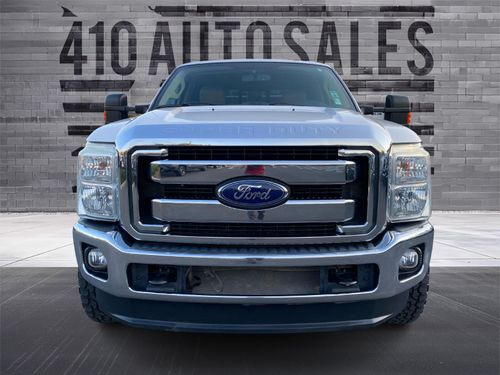 2016 Ford F-350 Super Duty Lariat Crew Cab Lower Image 3