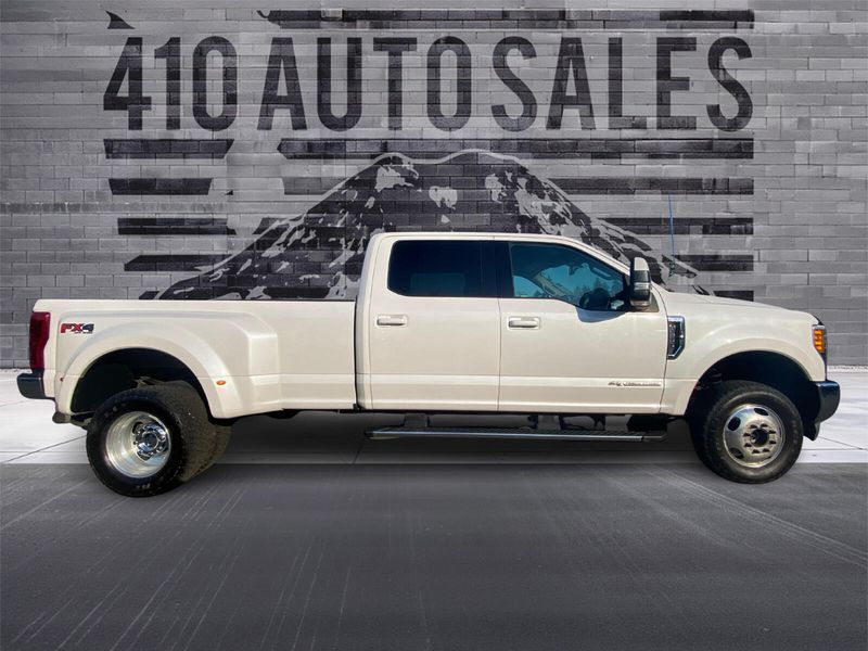 2017 FORD F-350 LARIAT Upper Image 2