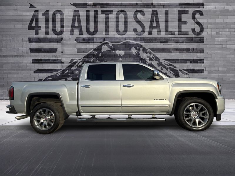 2018 GMC 1500 DENALI Upper Image 2