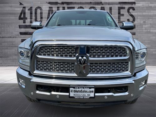 2016 RAM 2500 LARAMIE Lower Image 3