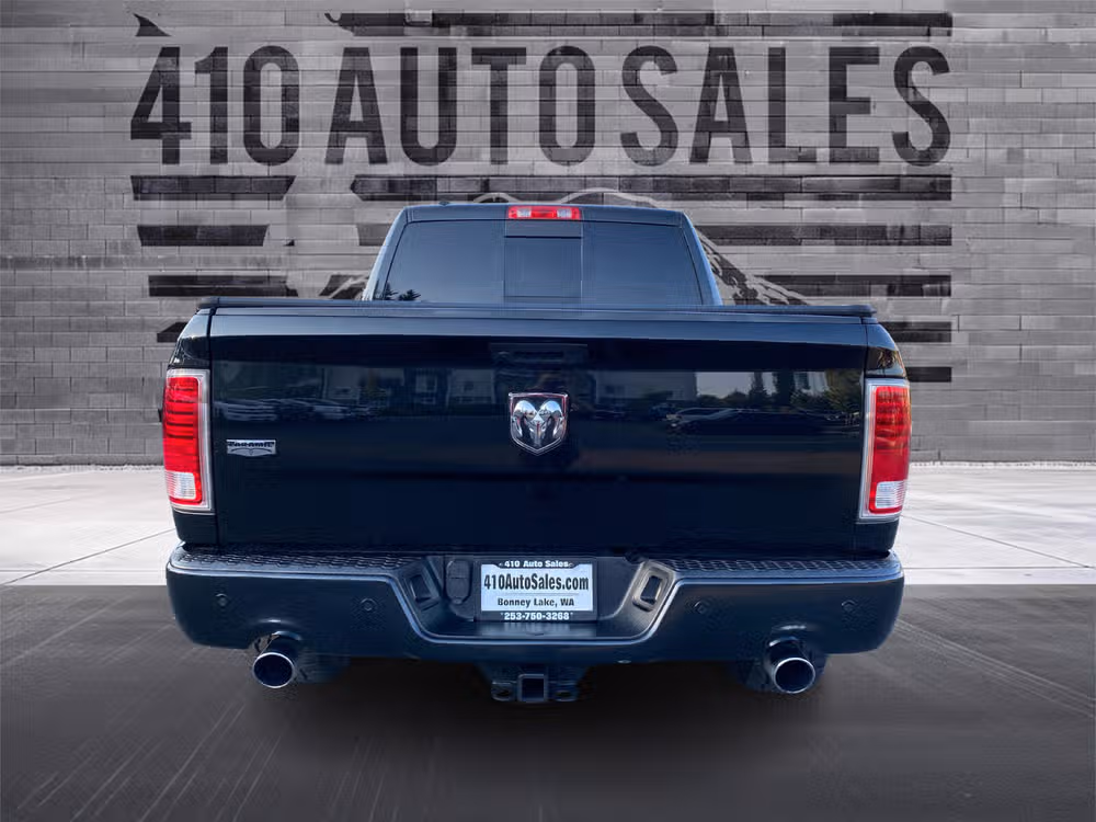 2018 RAM 1500 LARAMIE ECO-DIESEL 4WD Lower Image 2
