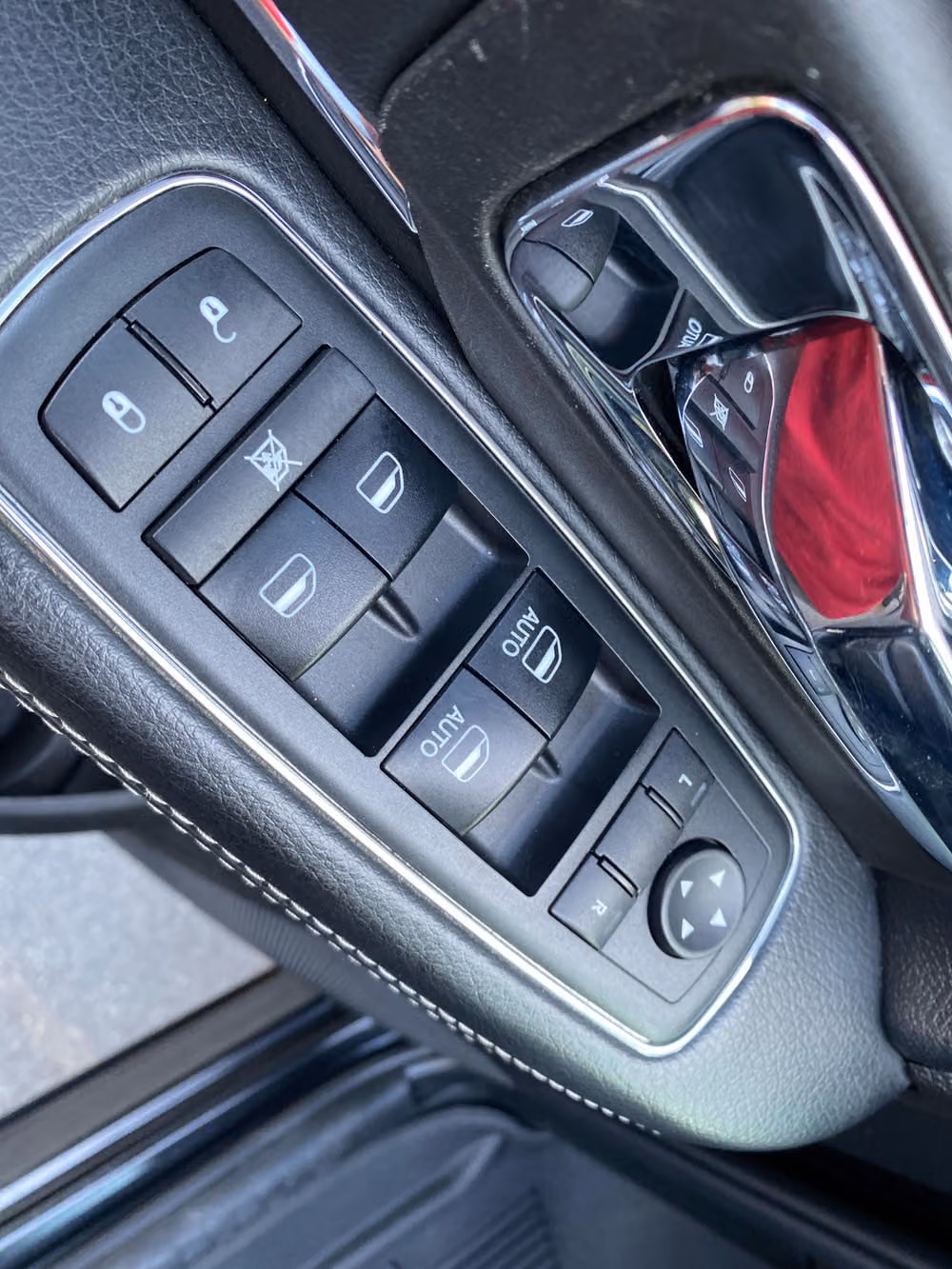 2018 RAM 1500 LARAMIE ECO-DIESEL 4WD Image 24