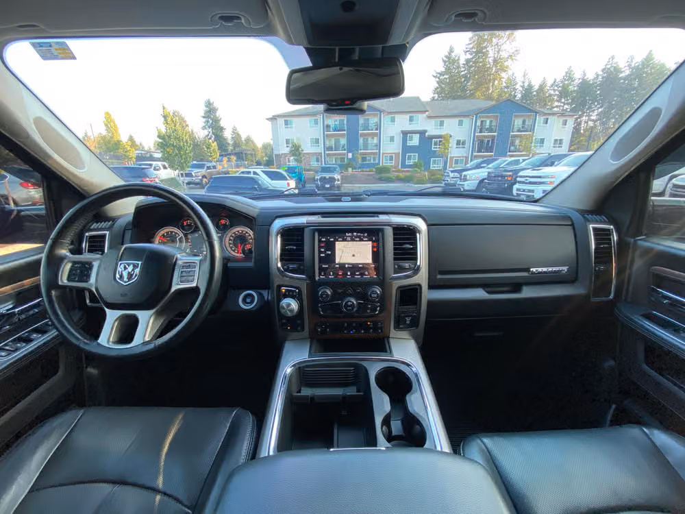 2018 RAM 1500 LARAMIE ECO-DIESEL 4WD Image 10