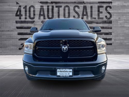 2018 Ram 1500 Laramie Crew Cab Lower Image 3