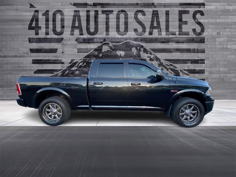 2018 Ram 1500 Laramie Crew Cab Upper Image 2