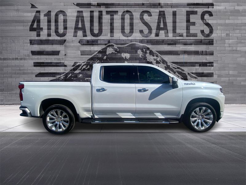 2021 Chevrolet Silverado 1500 High Country photo 2