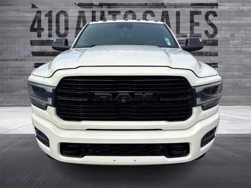 2020 RAM 2500 LARAMIE *NIGHT EDITION* Lower Image 3