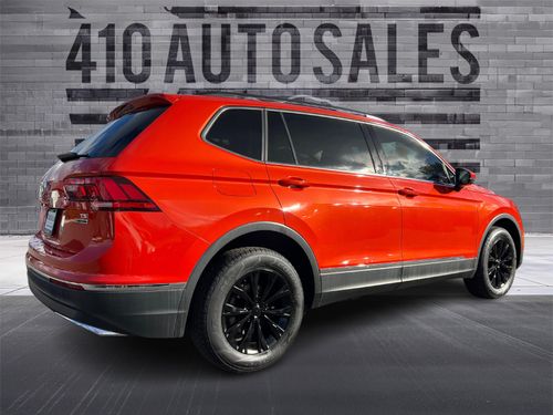 2018 VW TIGUAN 2.0T SE 4MOTION Lower Image 1